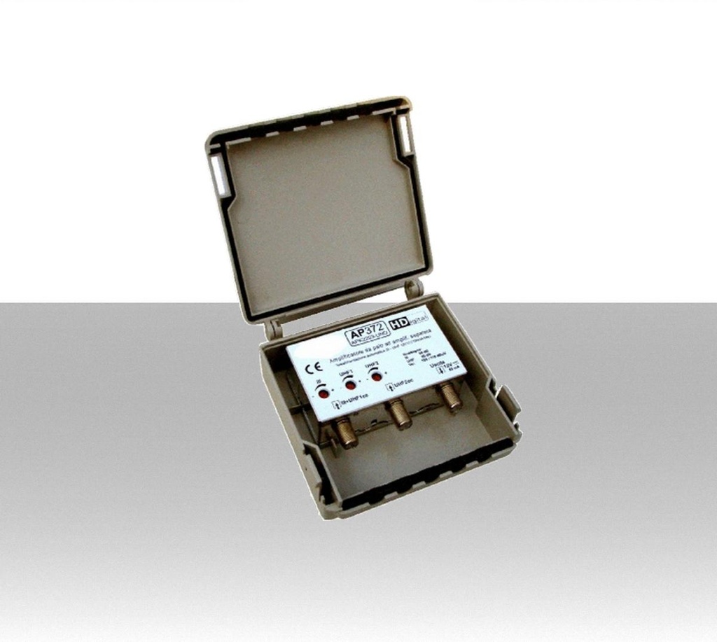 Amplificatore da palo 2 ing III+UHF  -  UHF 20dB  3R 105/110dBuV - Telealimentazione automatica "UNO" + filtro 5G in omaggio